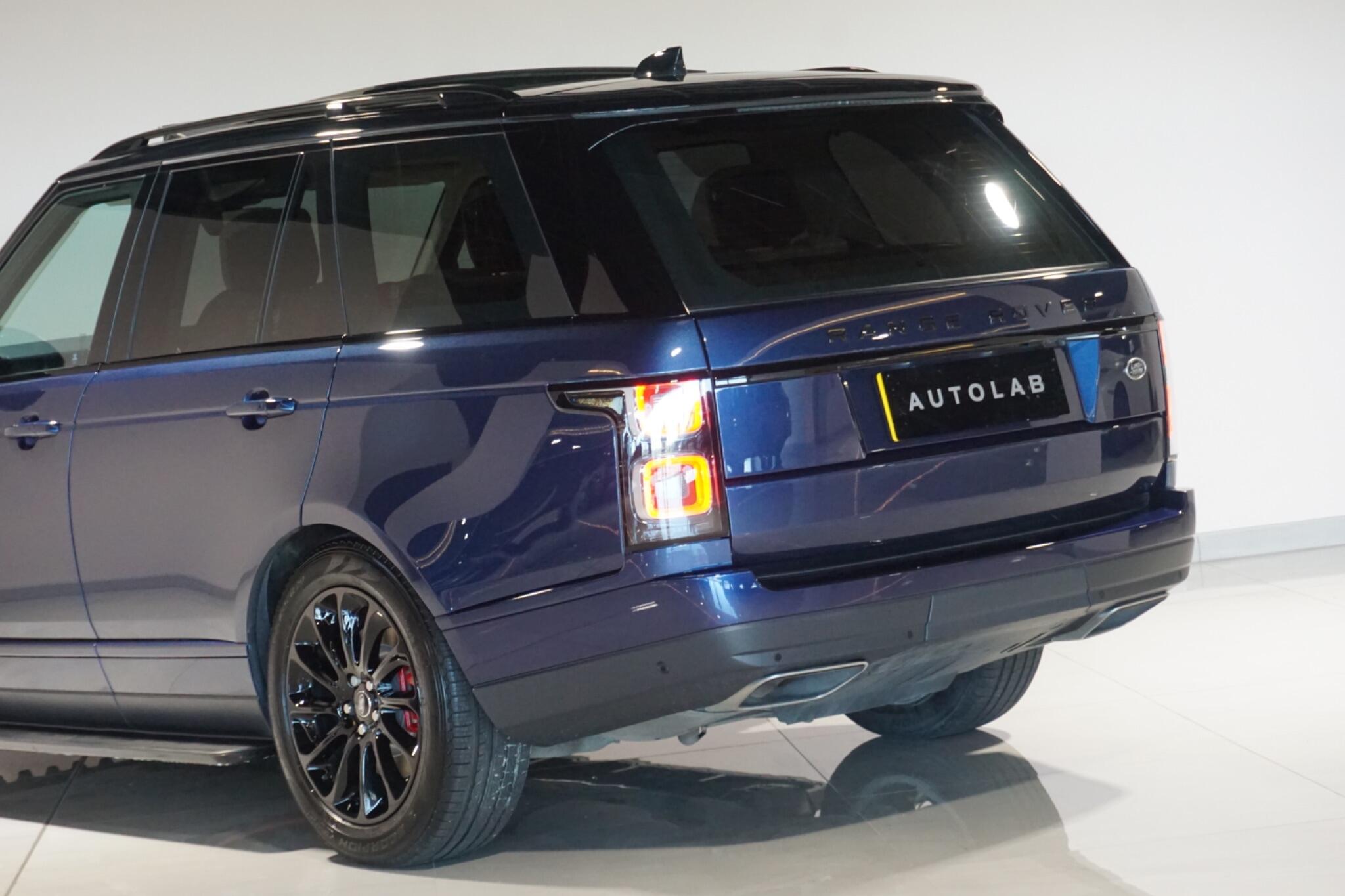 Land Rover Range Rover 2.0 P400e 12.4kWh GPF Vogue SUV 5dr Petrol Plug-in Hybrid Auto 4WD Euro 6 (s/s) (404 ps)